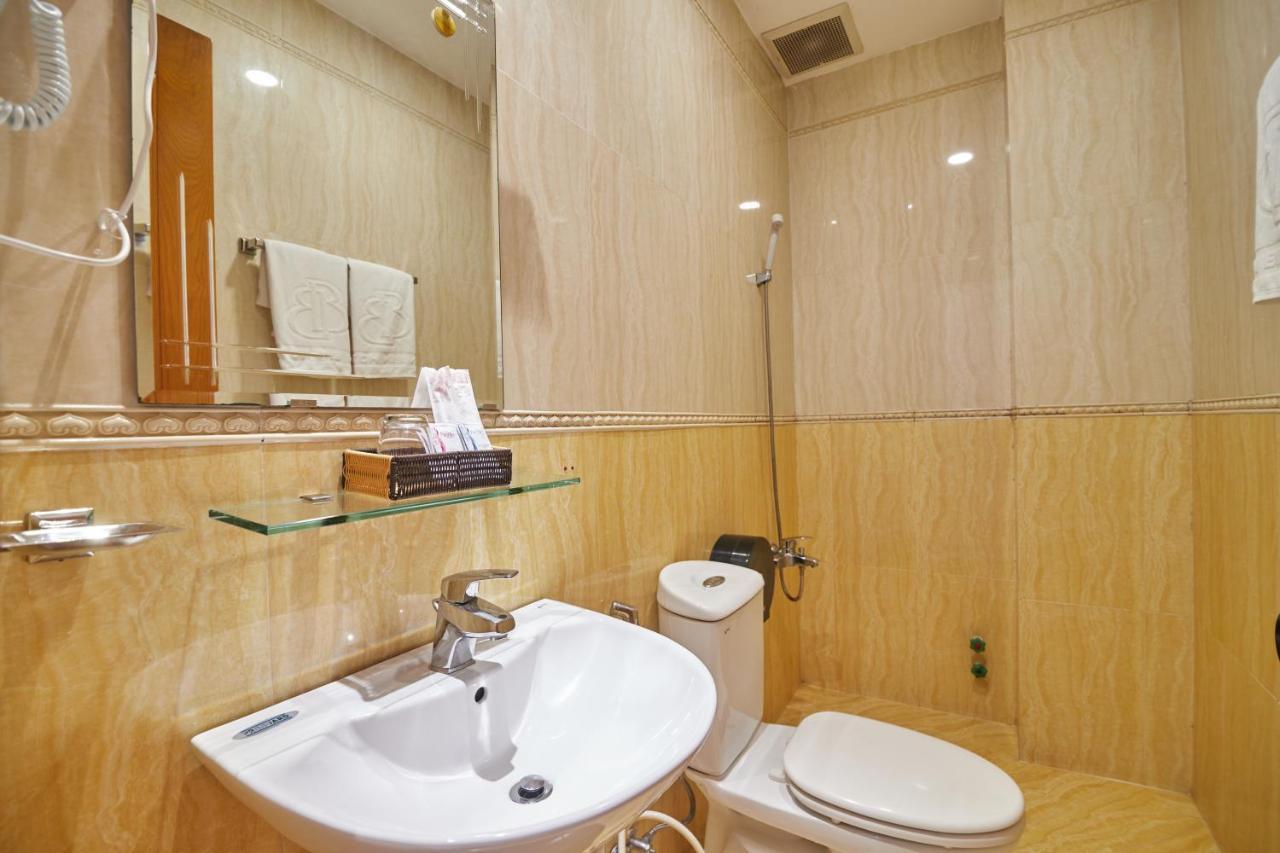 ビン ビン ホテル 2 ニア ヒム ラム D7 ホーチミン市 エクステリア 写真
